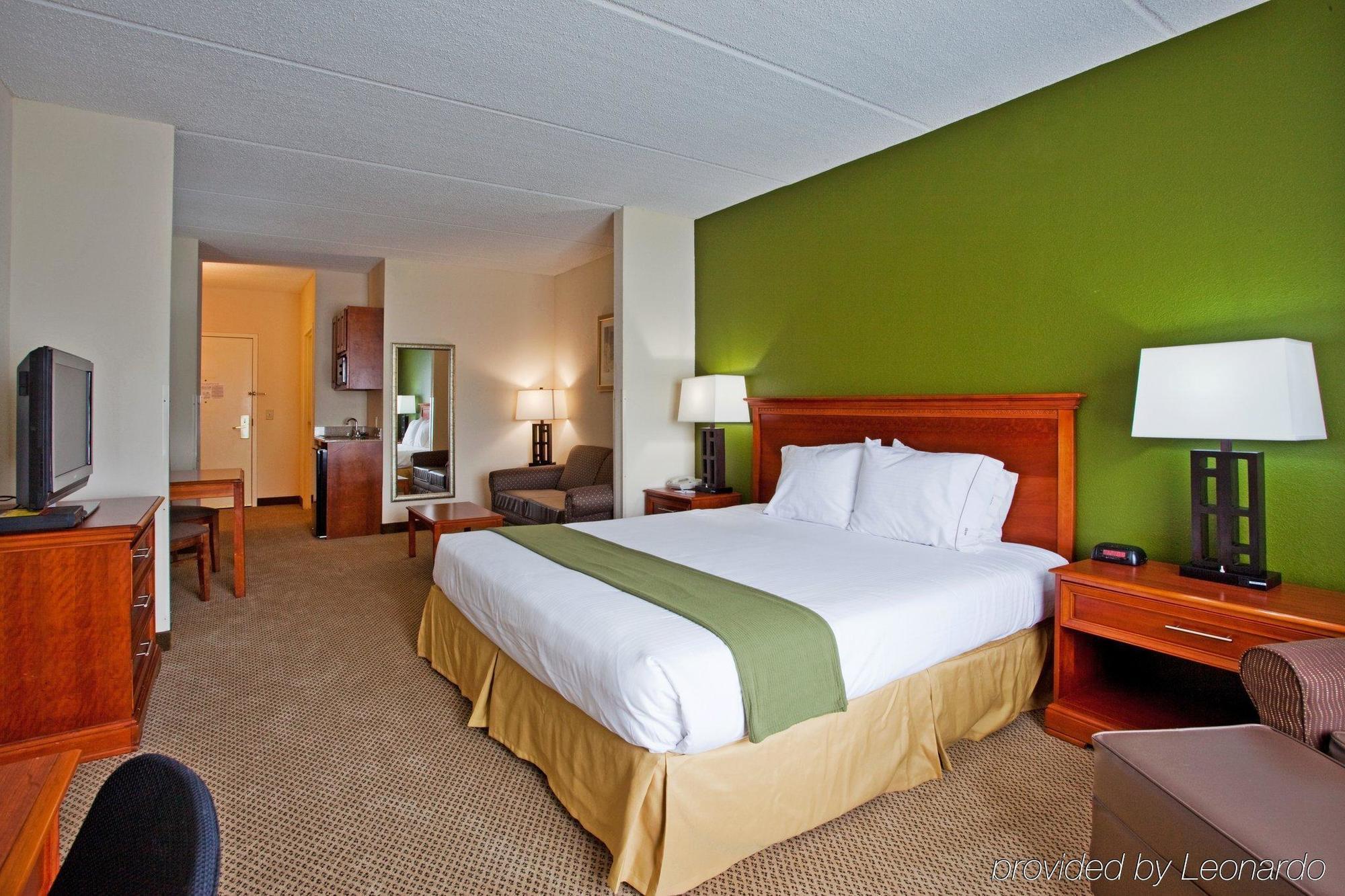 Holiday Inn Express Hotel & Suites Dublin By Ihg Номер фото