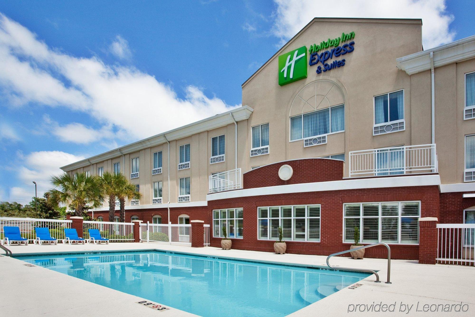 Holiday Inn Express Hotel & Suites Dublin By Ihg Экстерьер фото