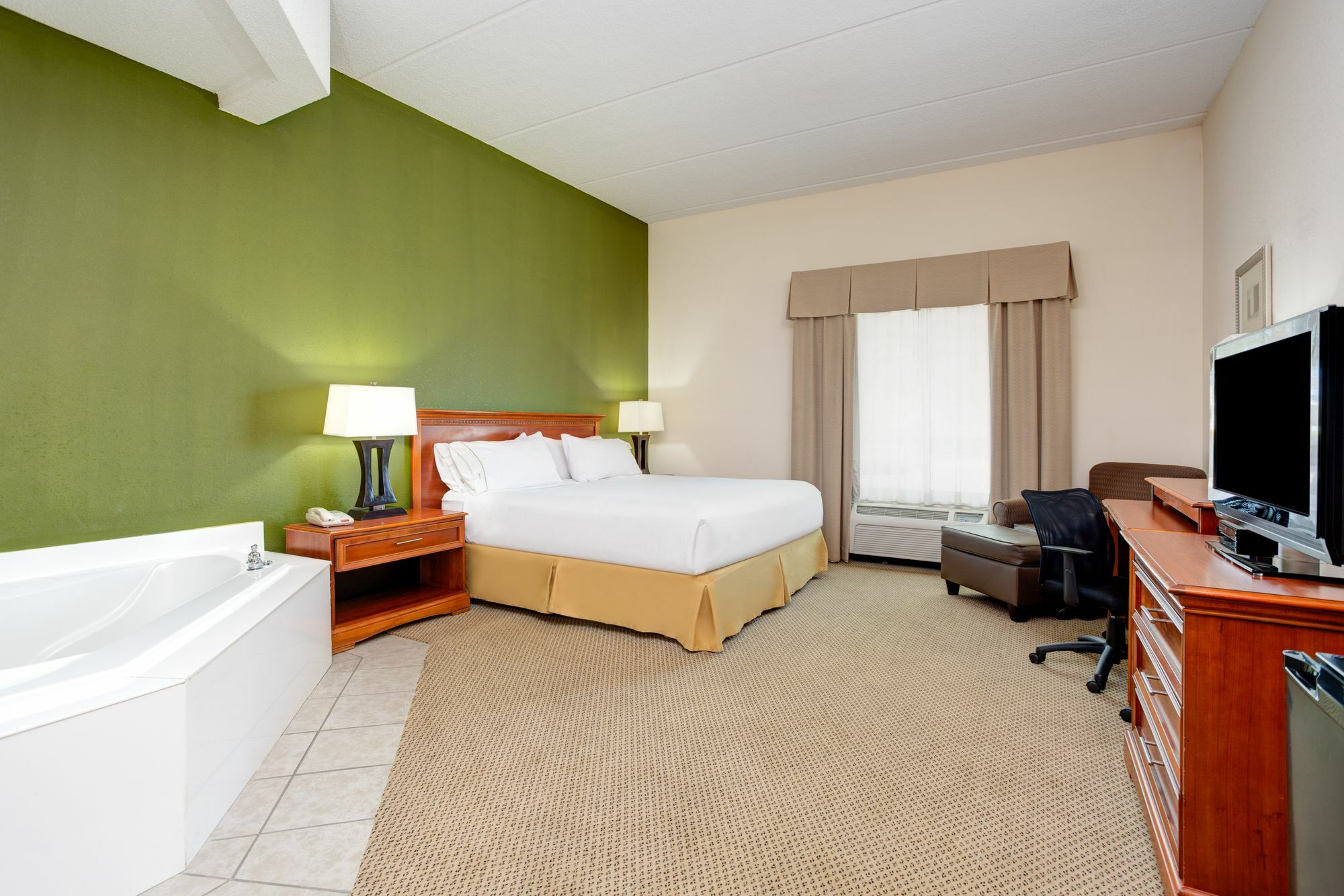 Holiday Inn Express Hotel & Suites Dublin By Ihg Экстерьер фото