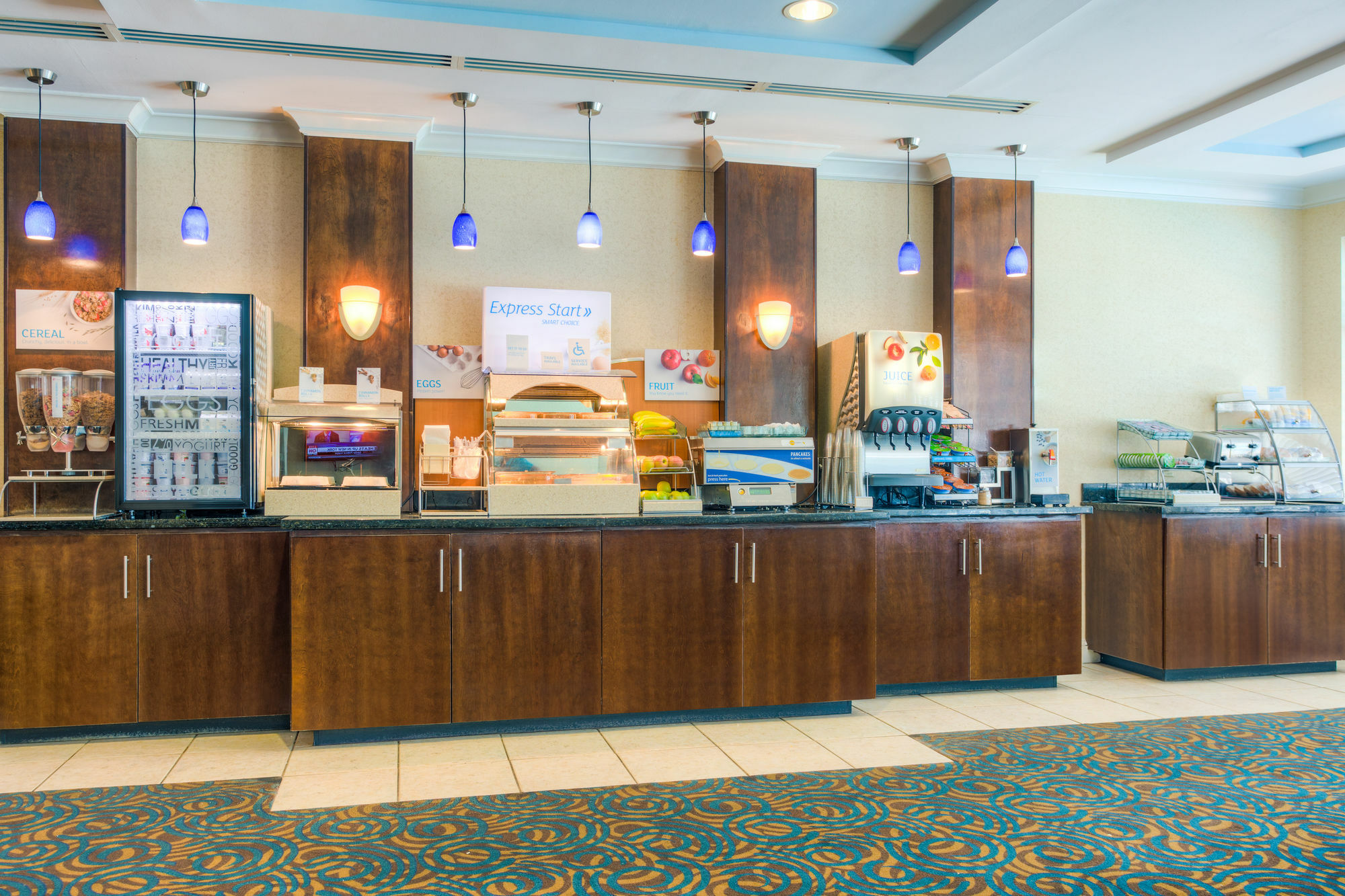 Holiday Inn Express Hotel & Suites Dublin By Ihg Экстерьер фото